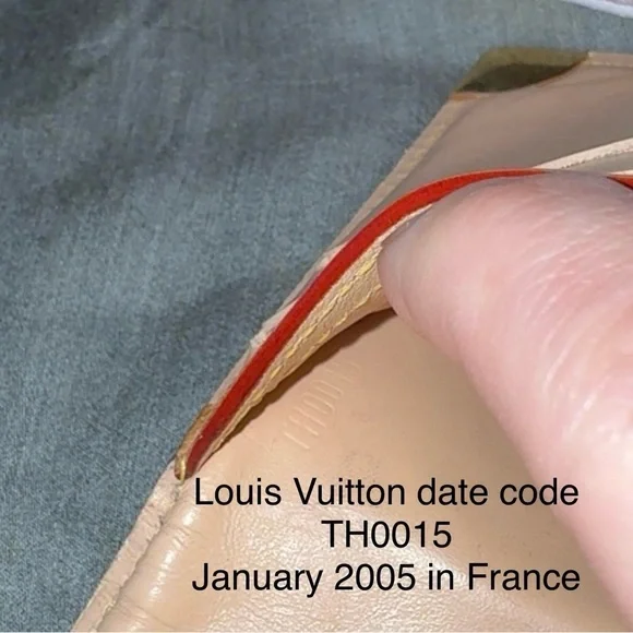 Louis Vuitton Murakami Monogram White Leather Continental Wallet - Picture 6 of 10